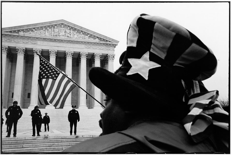 Bush v. Gore, Supreme Court, Wash. DC,2000 : OLD GLORY-Patriotism & Dissent 1966-2008 : LINN SAGE | Photography Editorial and Fine Art, New York, N.Y., Maine